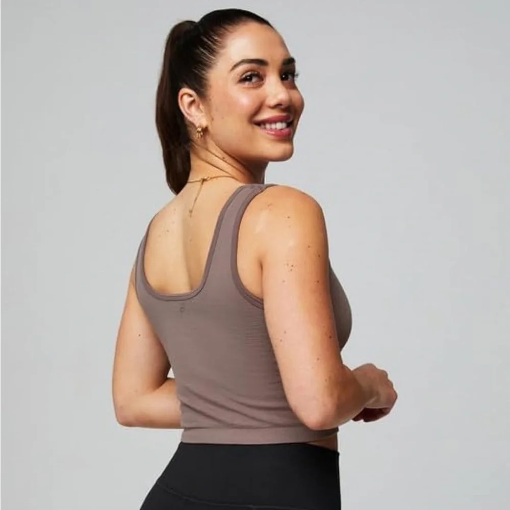 Fabletics Cloud Seamless V-Neck Crop Tank in Desert Shadow Medium - Picture 2 of 7